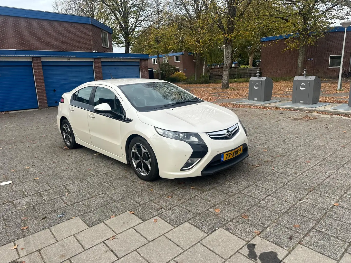 Opel Ampera 1.4 Hybrid Black Leather White Pearl Metallic Weiß - 1