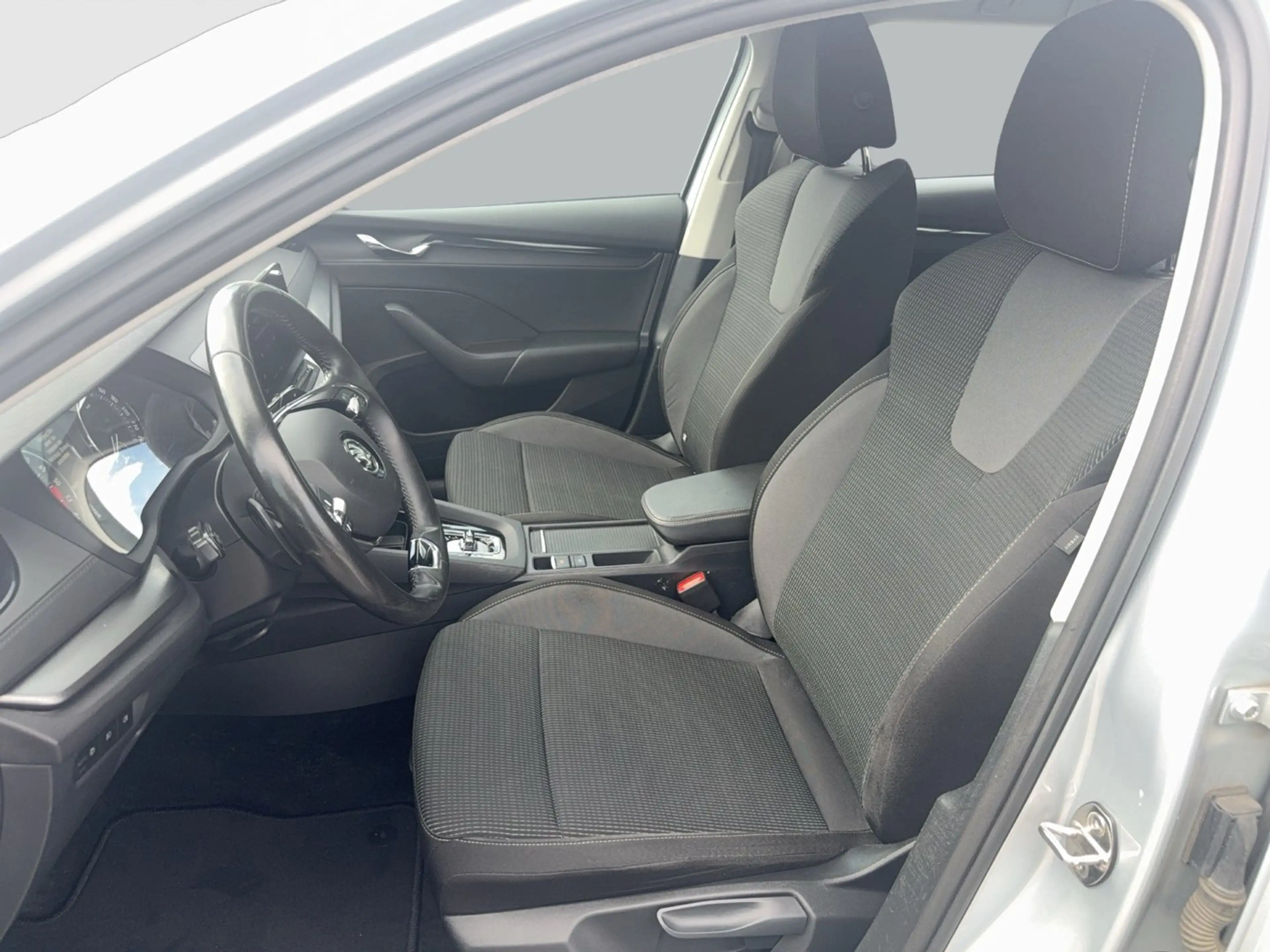 Skoda Octavia 4x4 Ambition TDI DSG — photo 9