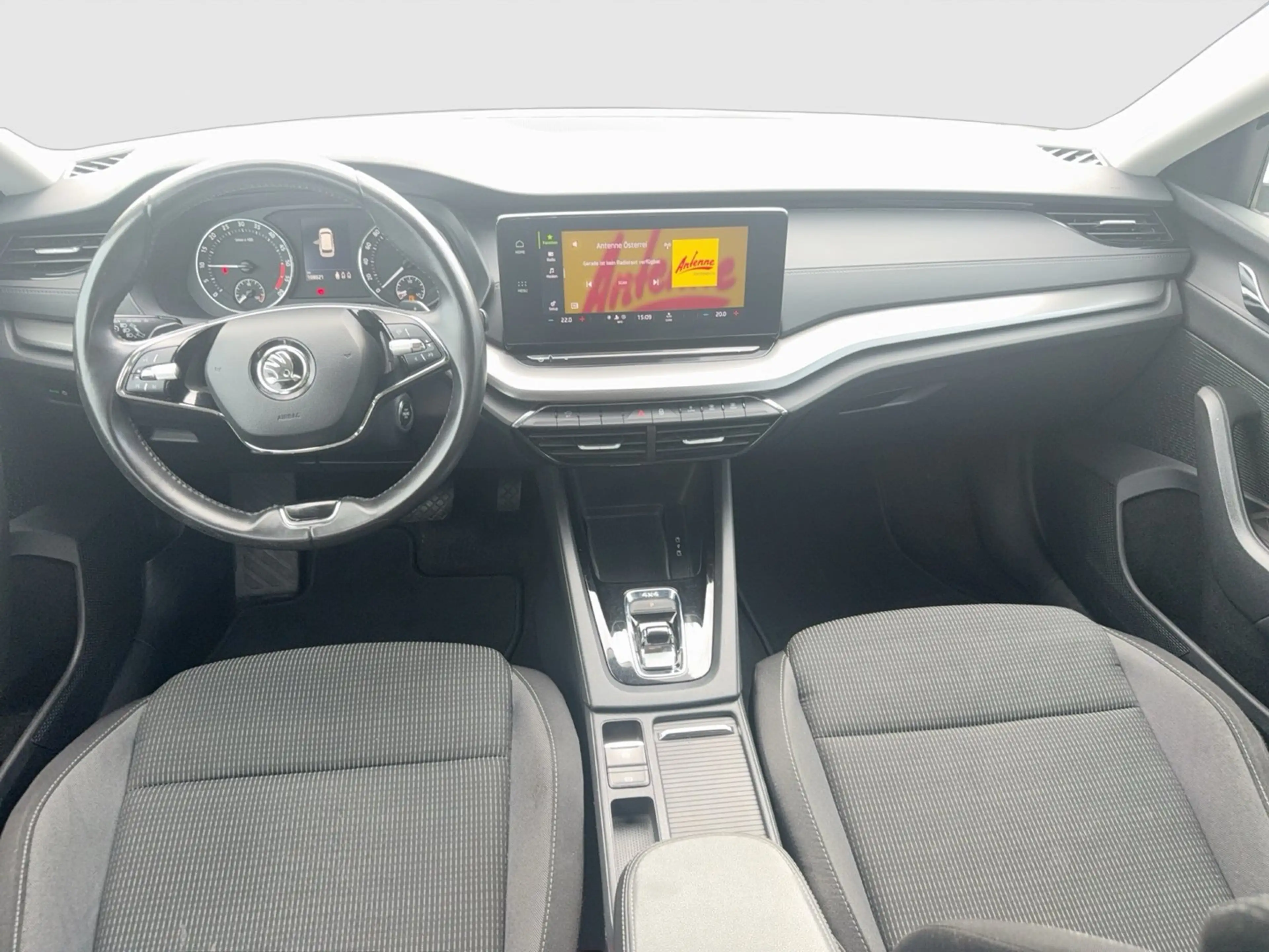 Skoda Octavia 4x4 Ambition TDI DSG — photo 8