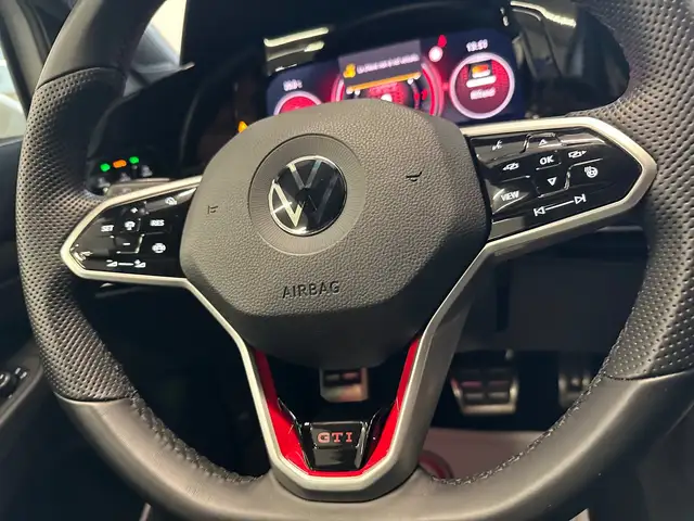 Volkswagen Golf view 15
