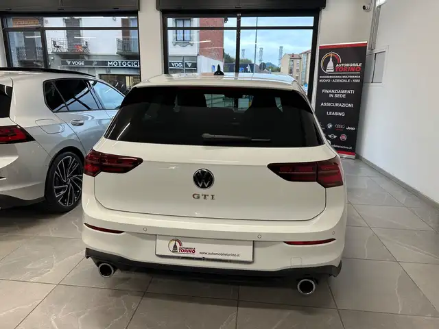 Volkswagen Golf view 5