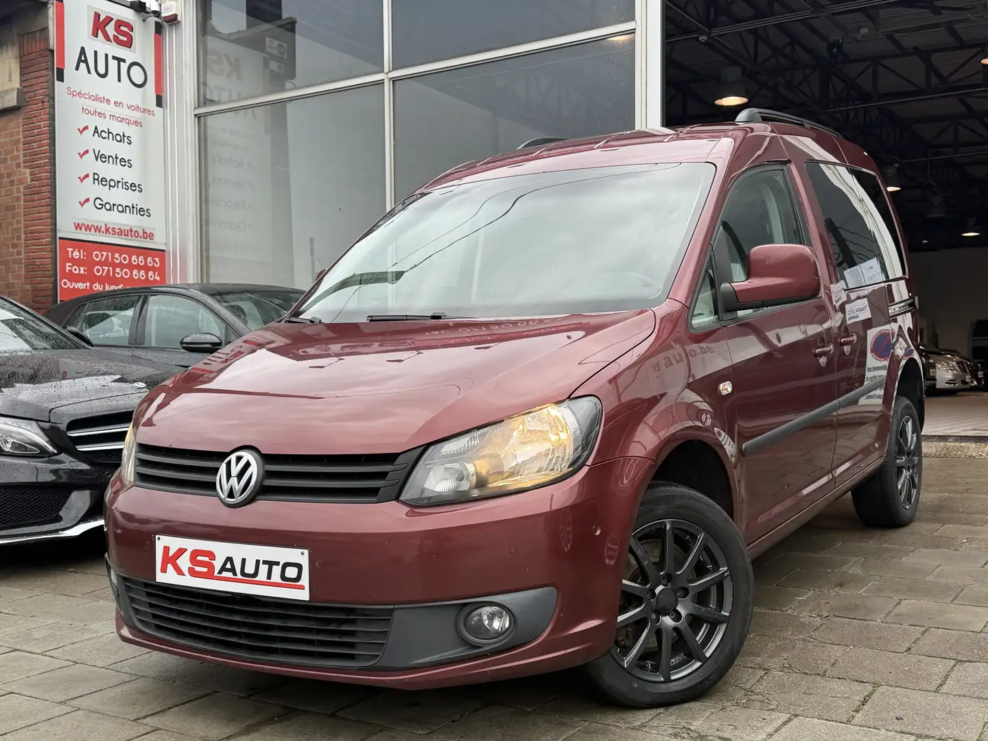 Volkswagen Caddy UTILITAIRE 2.0 CR TDi 4Motion  DSG/EURO 5B Rojo - 1