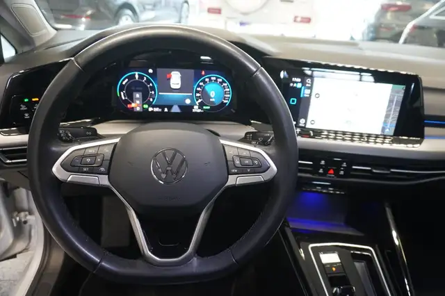 Volkswagen Golf view 11