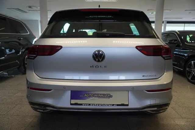 Volkswagen Golf view 6