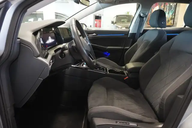 Volkswagen Golf view 8