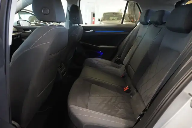 Volkswagen Golf view 9
