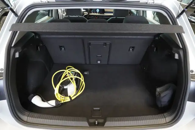 Volkswagen Golf view 10