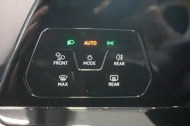 Volkswagen Golf view 14