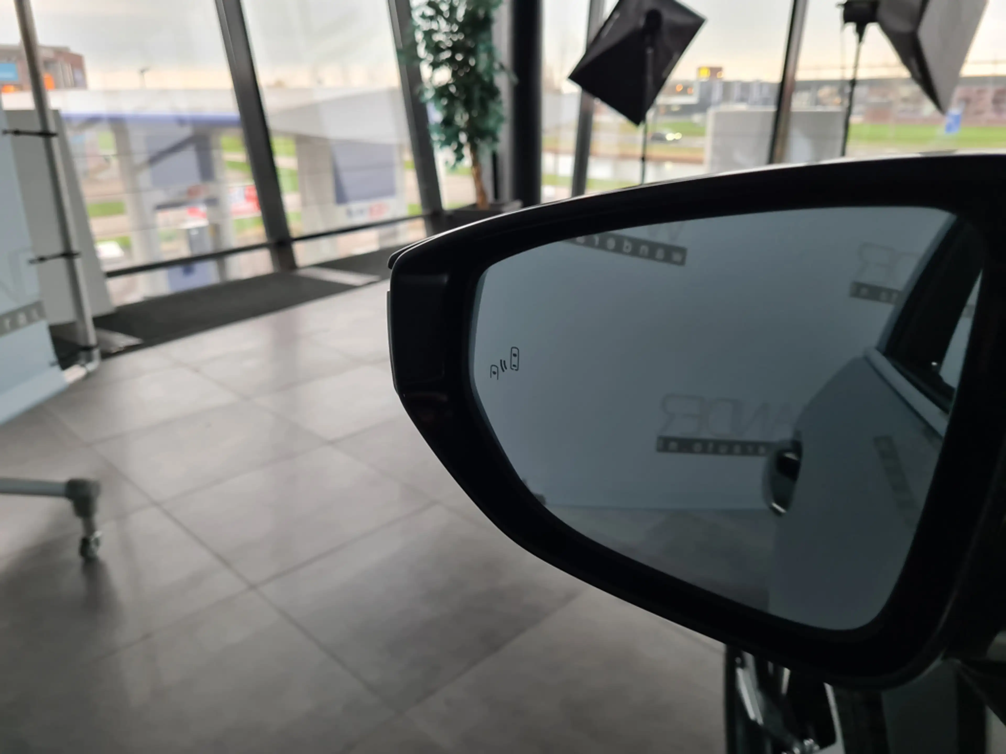 Lexus UX 250h 2.0 Style Edition Trekhaak/Stoel- & stuurverwarmin — photo 35