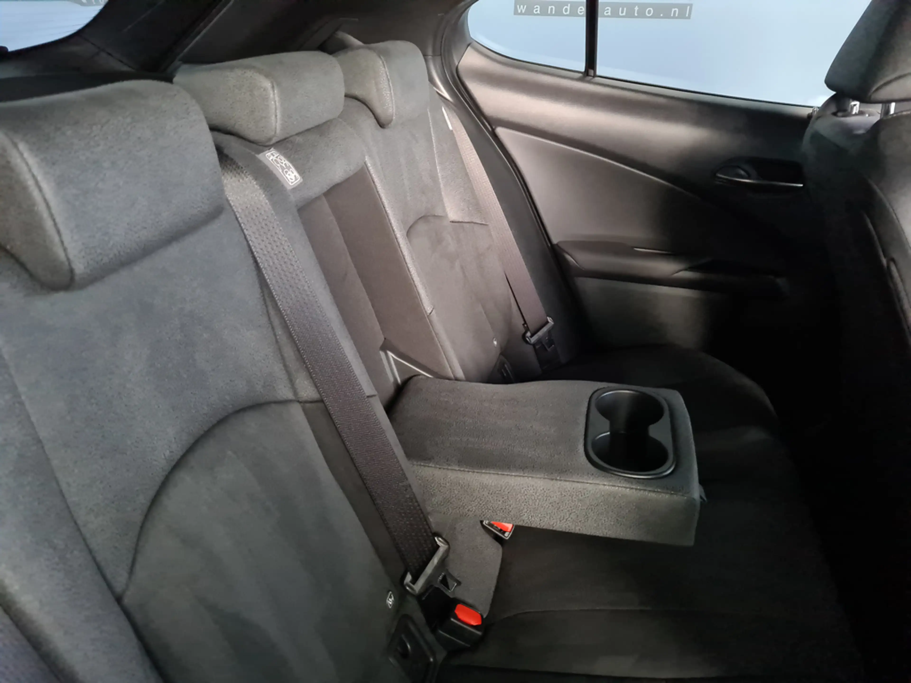 Lexus UX 250h 2.0 Style Edition Trekhaak/Stoel- & stuurverwarmin — photo 31