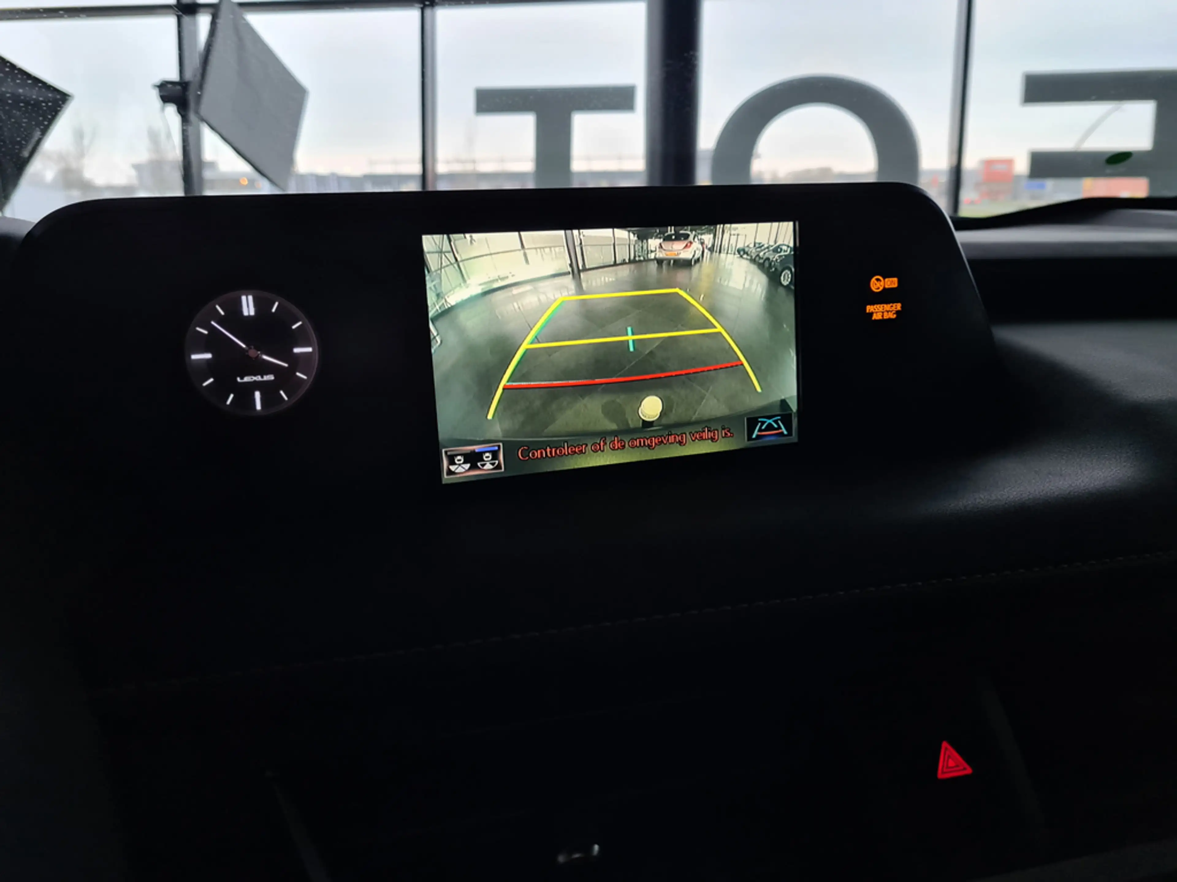 Lexus UX 250h 2.0 Style Edition Trekhaak/Stoel- & stuurverwarmin — photo 4