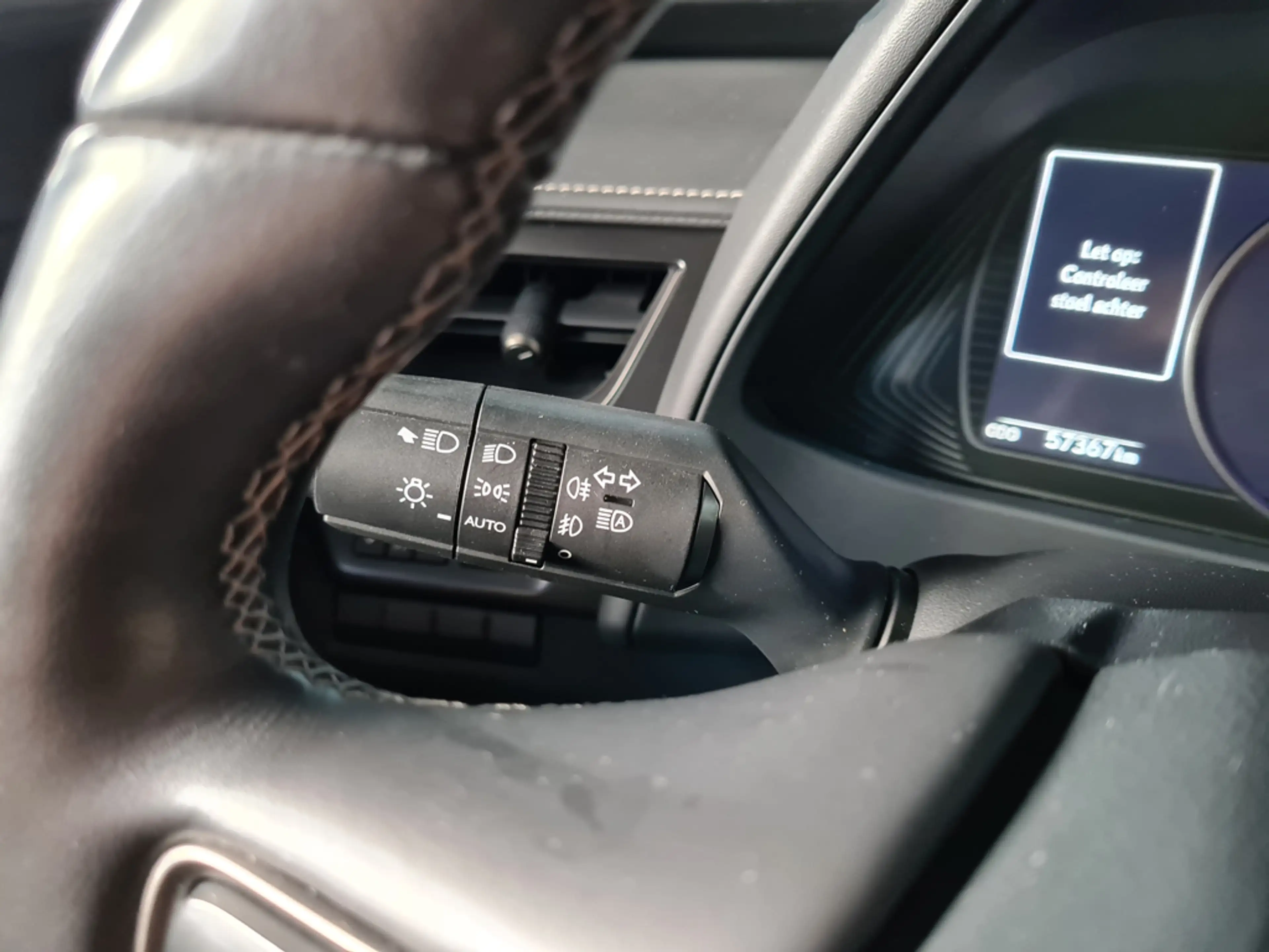 Lexus UX 250h 2.0 Style Edition Trekhaak/Stoel- & stuurverwarmin — photo 25