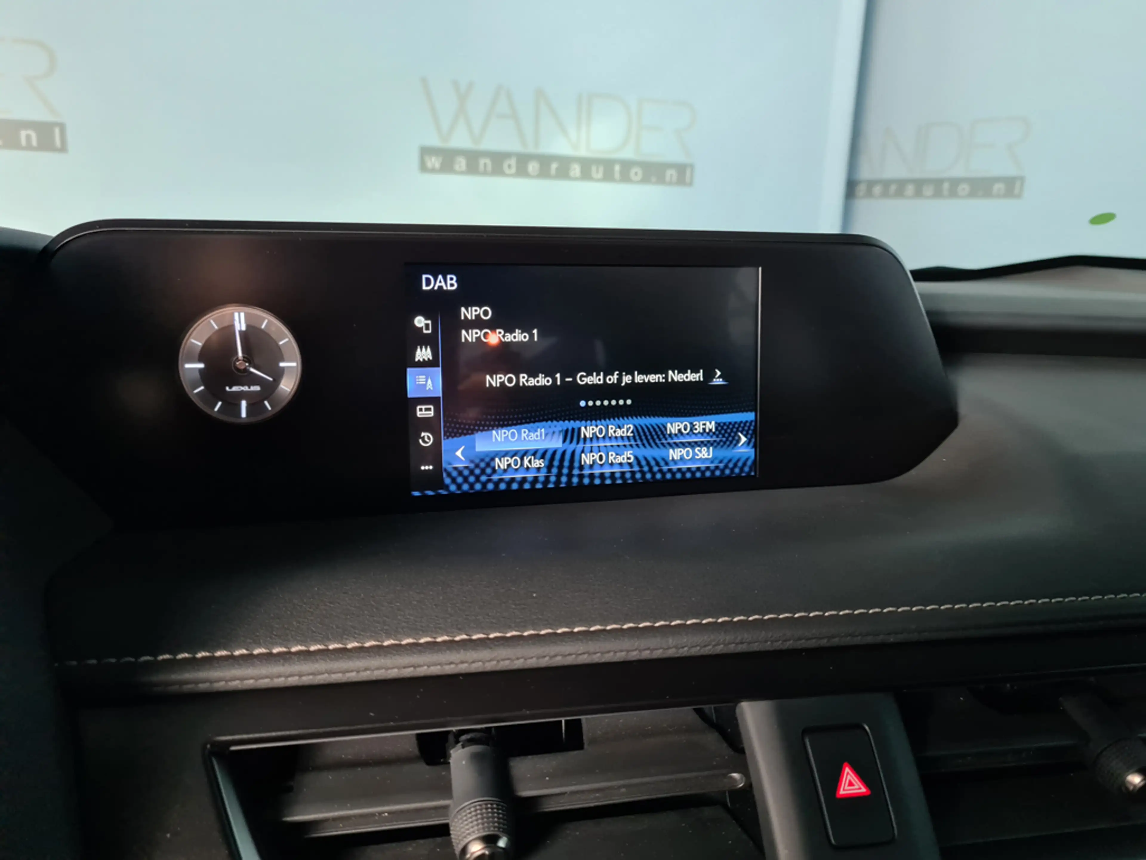 Lexus UX 250h 2.0 Style Edition Trekhaak/Stoel- & stuurverwarmin — photo 18