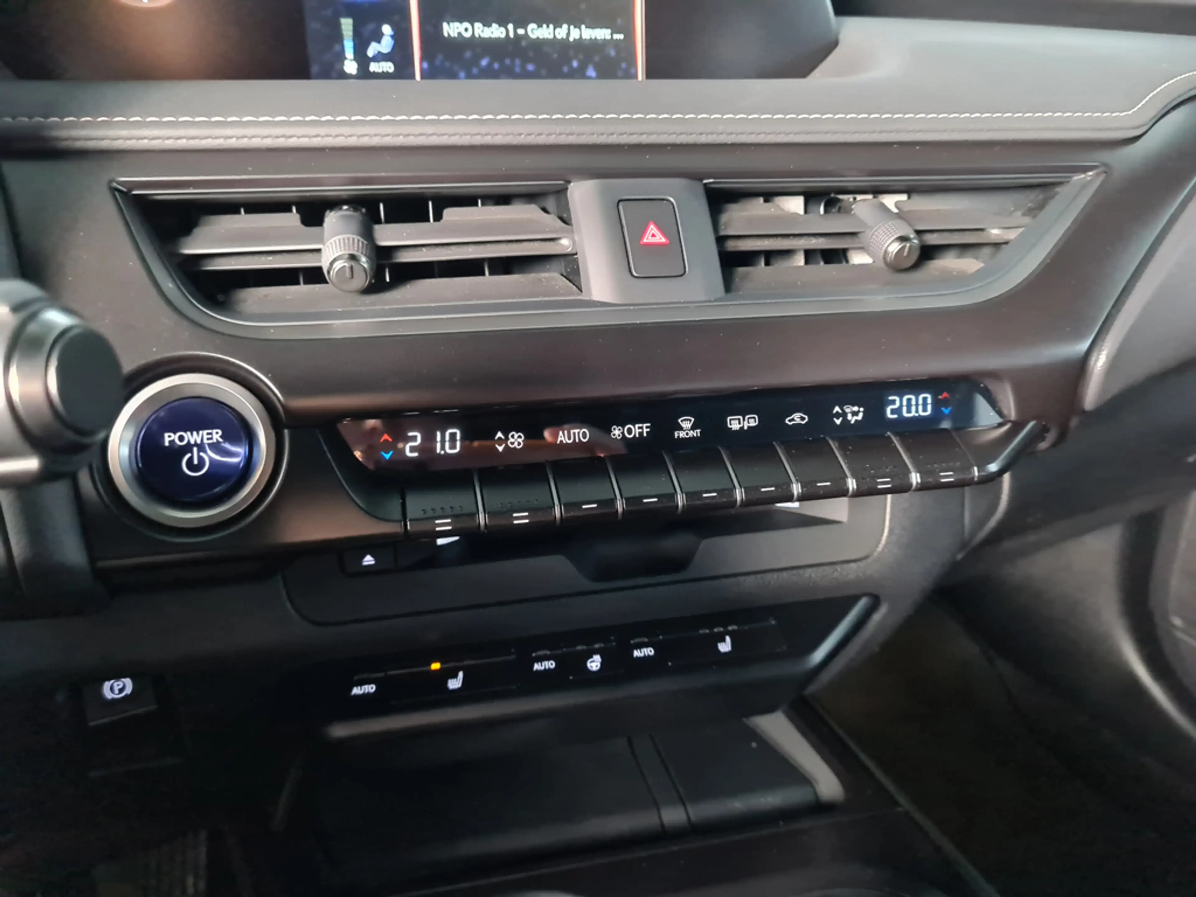 Lexus UX 250h 2.0 Style Edition Trekhaak/Stoel- & stuurverwarmin — photo 27