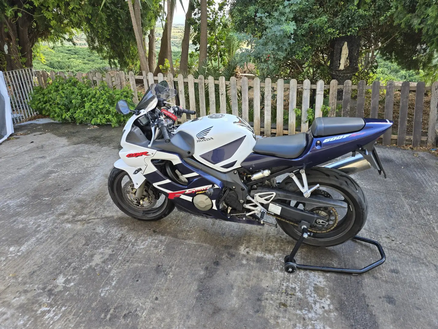 Honda CBR 600 f-sport - 2