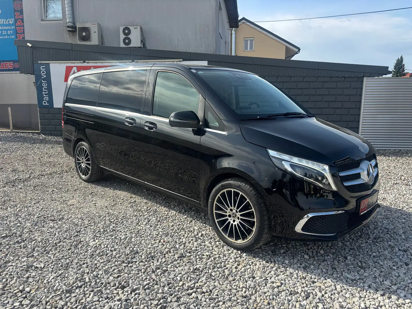 Mercedes-Benz V 250 d AVANTGARDE 4MATIC lang Leasing Standheiz ACC LED Schwarz - 2