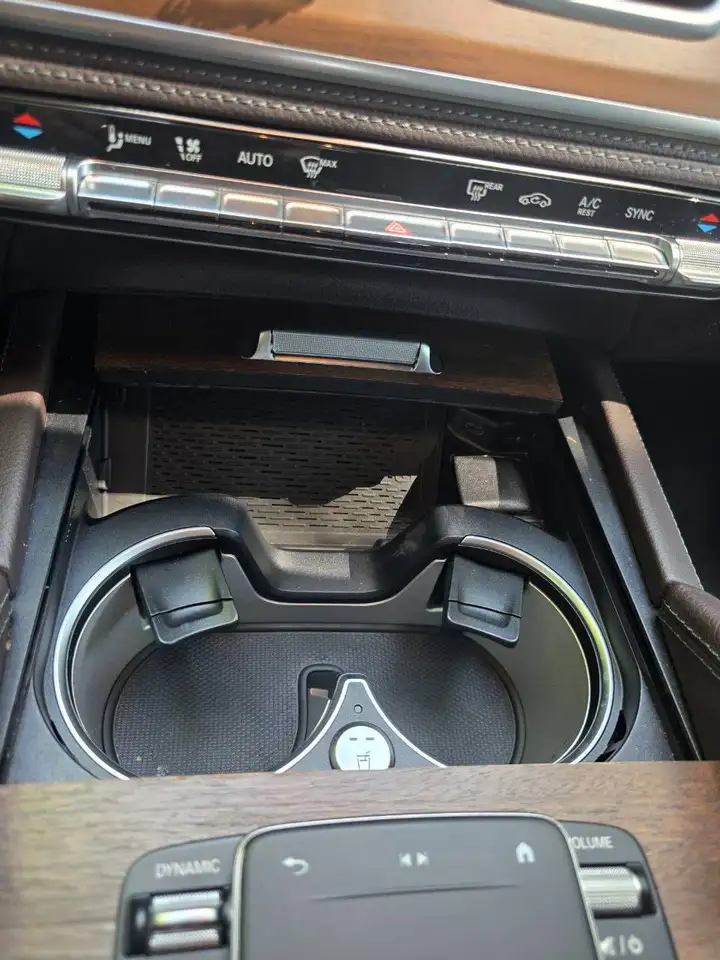 Mercedes-Benz GLE снимка Mercedes-Benz GLE