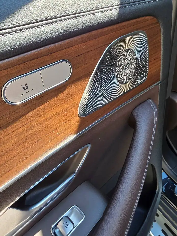 Mercedes-Benz GLE снимка Mercedes-Benz GLE