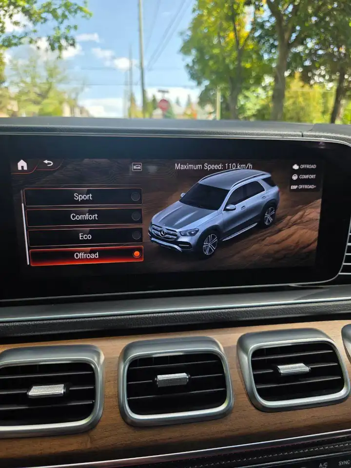 Mercedes-Benz GLE снимка Mercedes-Benz GLE