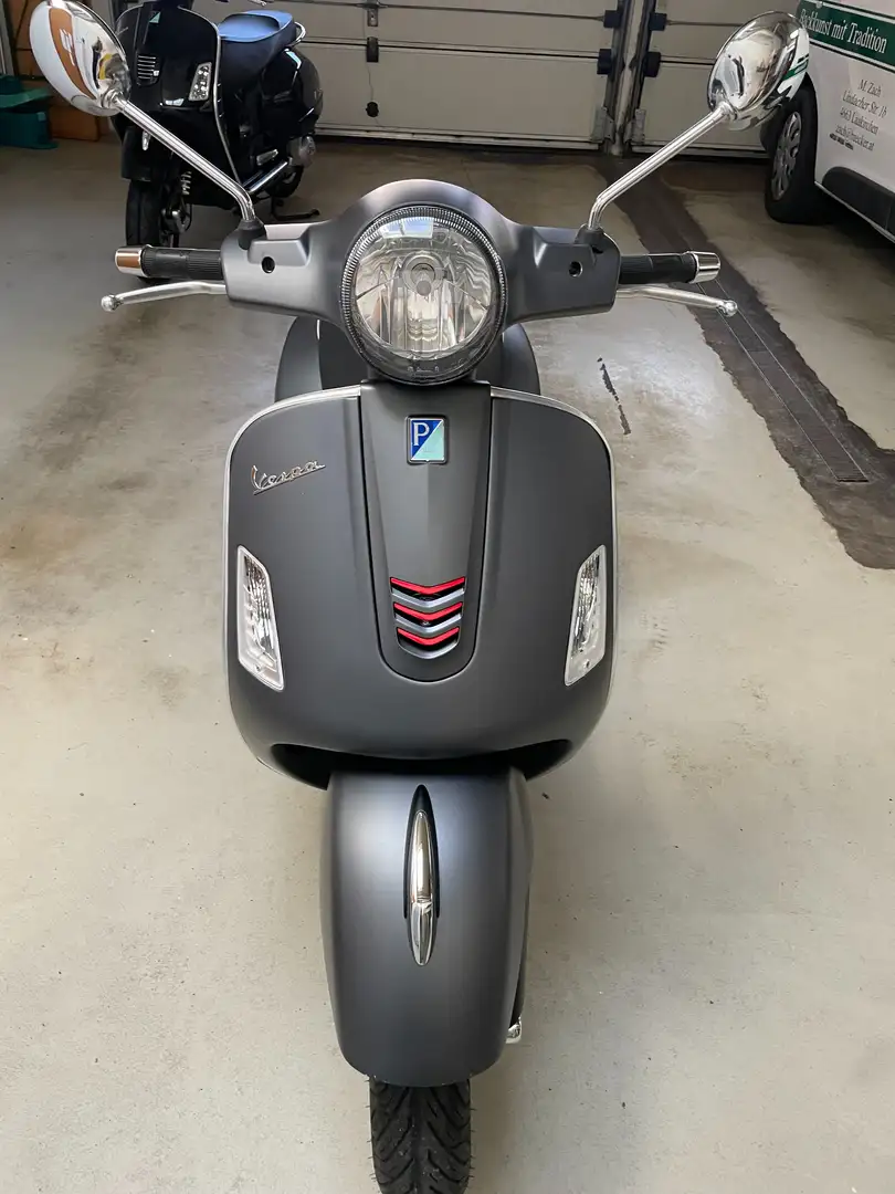 Vespa GTS Super 300 grau Gri - 1