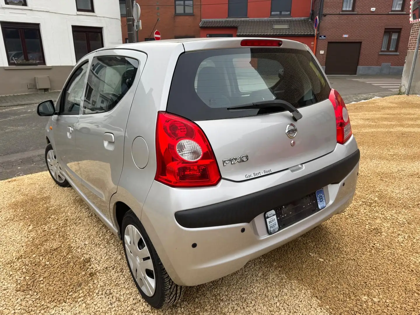 Nissan Pixo 1.0i// 1ere main//26000KM // CARNET //GARANTIE - 2
