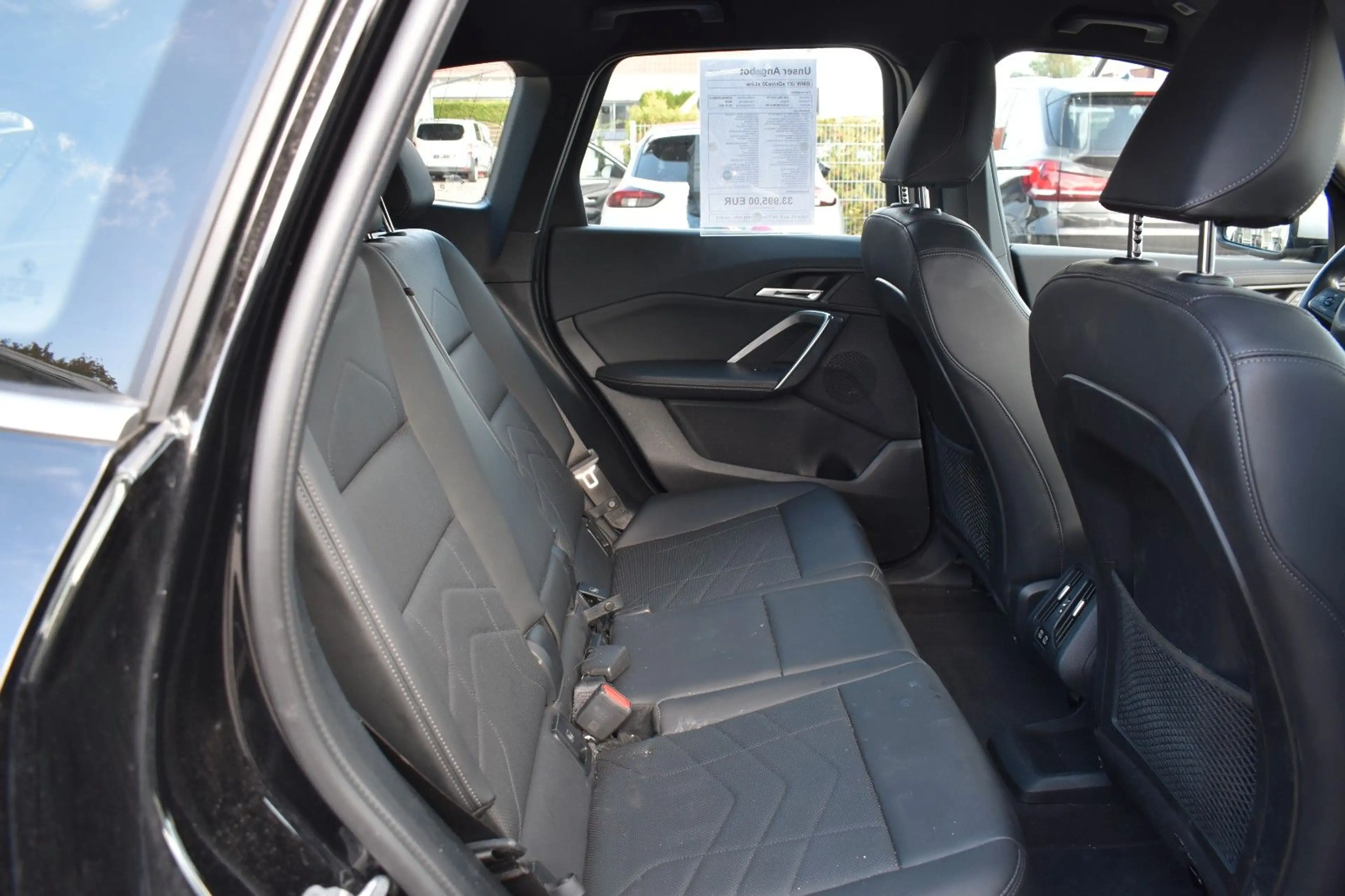 BMW iX1 xDrive30 xLine Navi Keyless Parking Assistan — photo 13