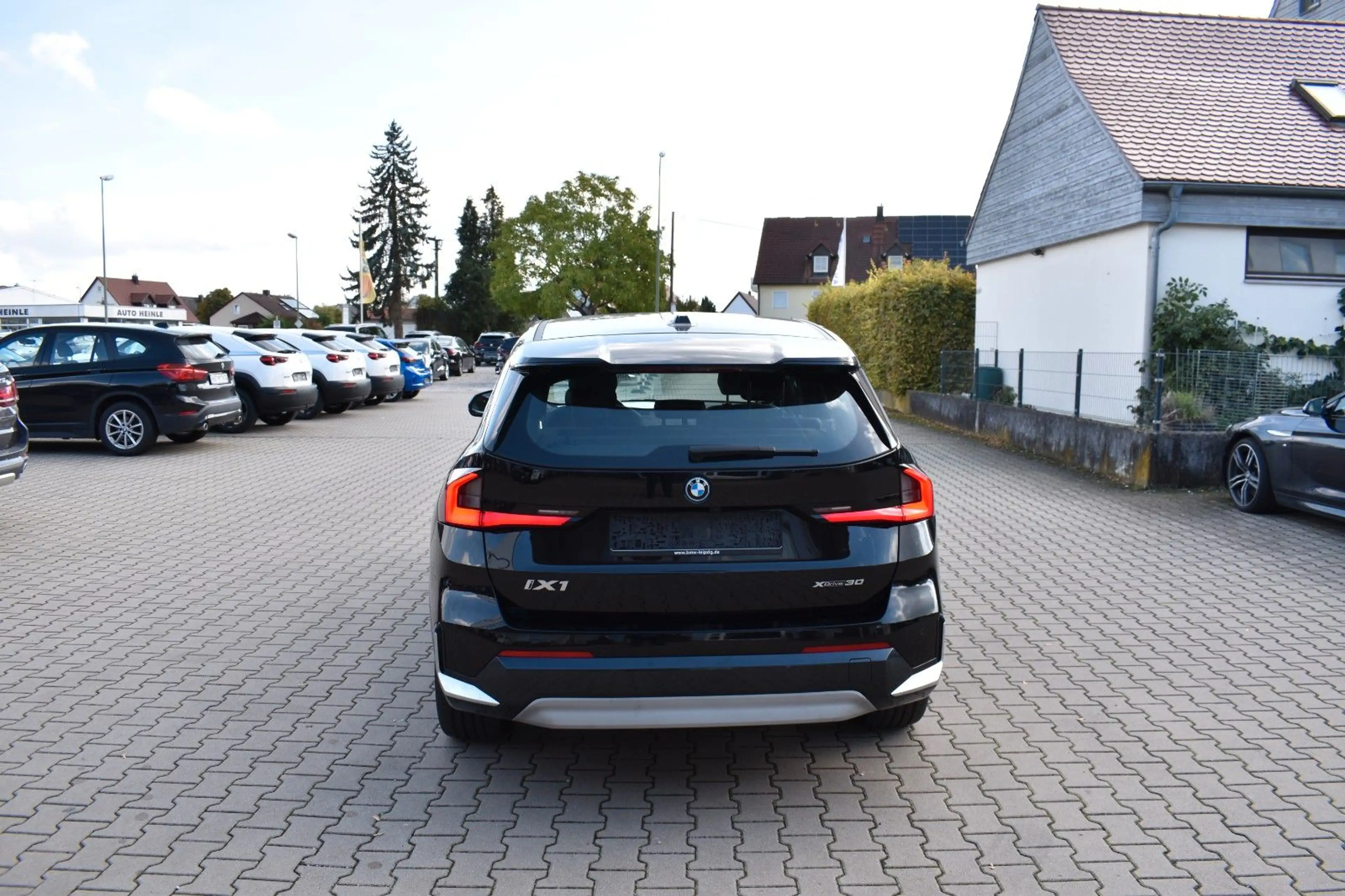 BMW iX1 xDrive30 xLine Navi Keyless Parking Assistan — photo 4
