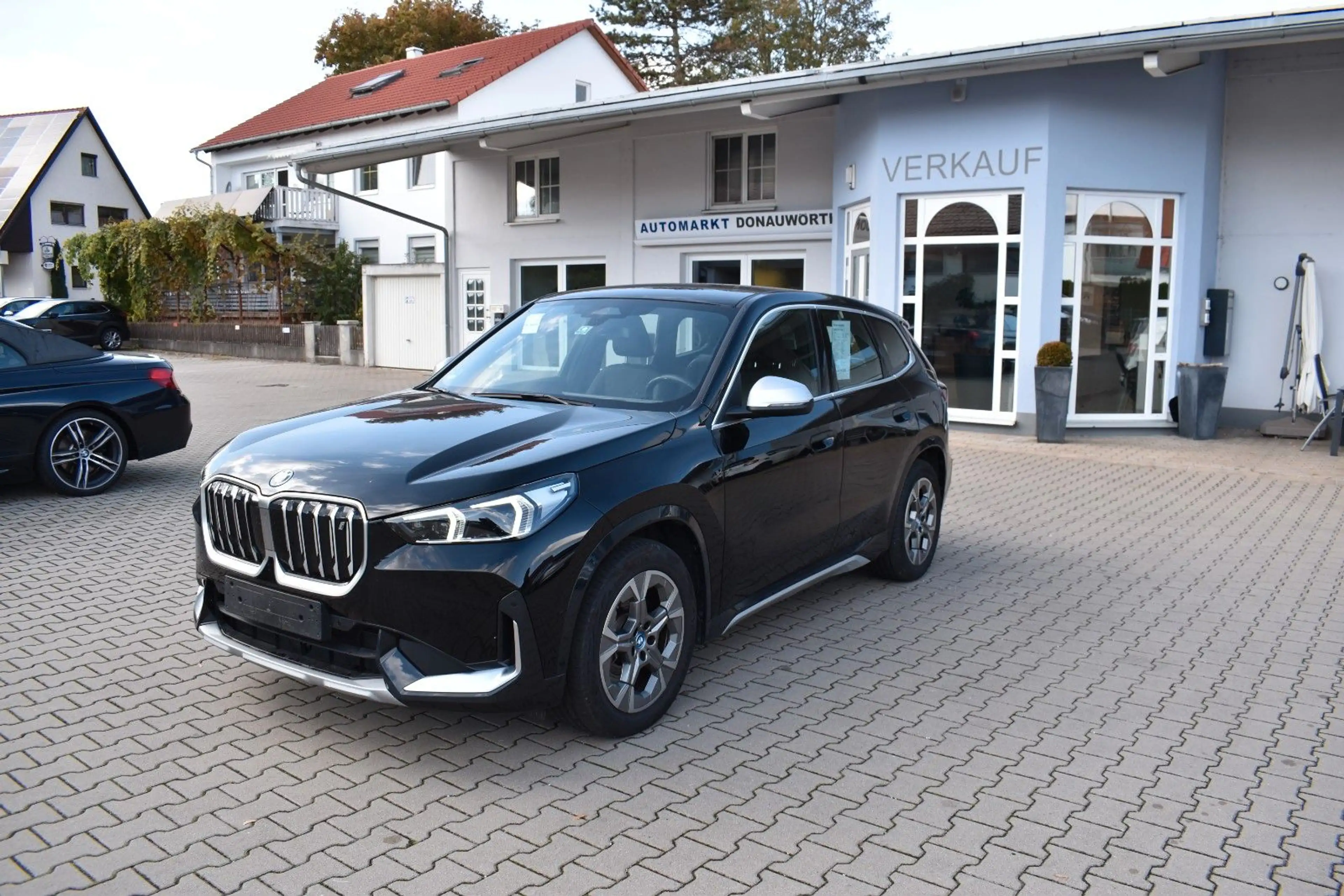 BMW iX1 xDrive30 xLine Navi Keyless Parking Assistan — photo 7
