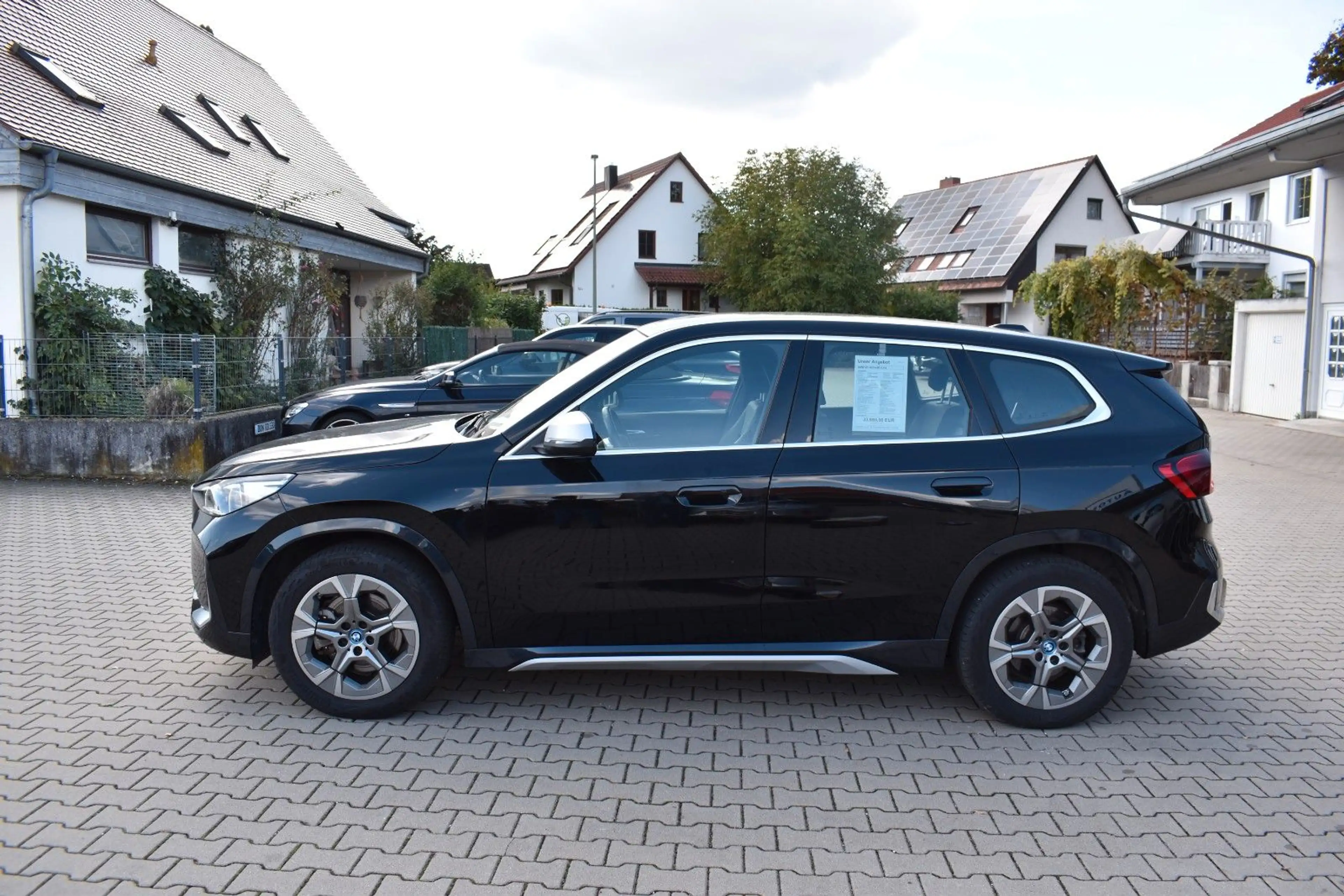 BMW iX1 xDrive30 xLine Navi Keyless Parking Assistan — photo 6