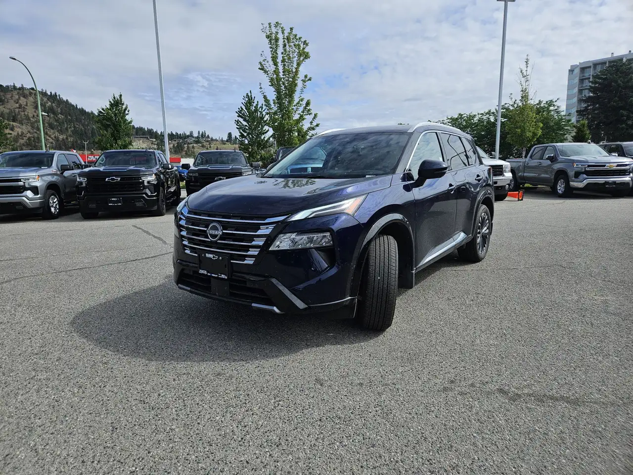 Nissan Rogue снимка Nissan Rogue
