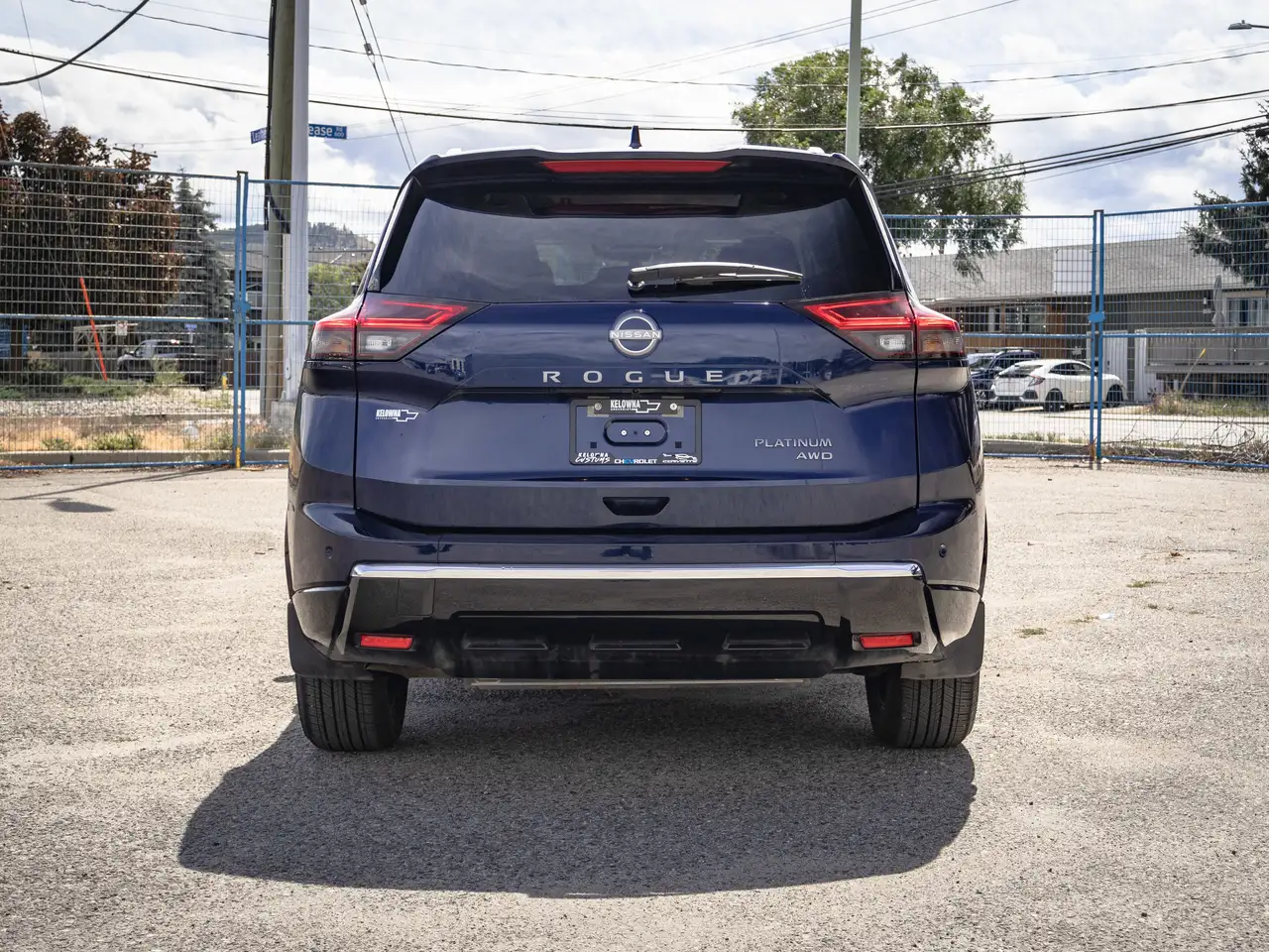 Nissan Rogue снимка Nissan Rogue
