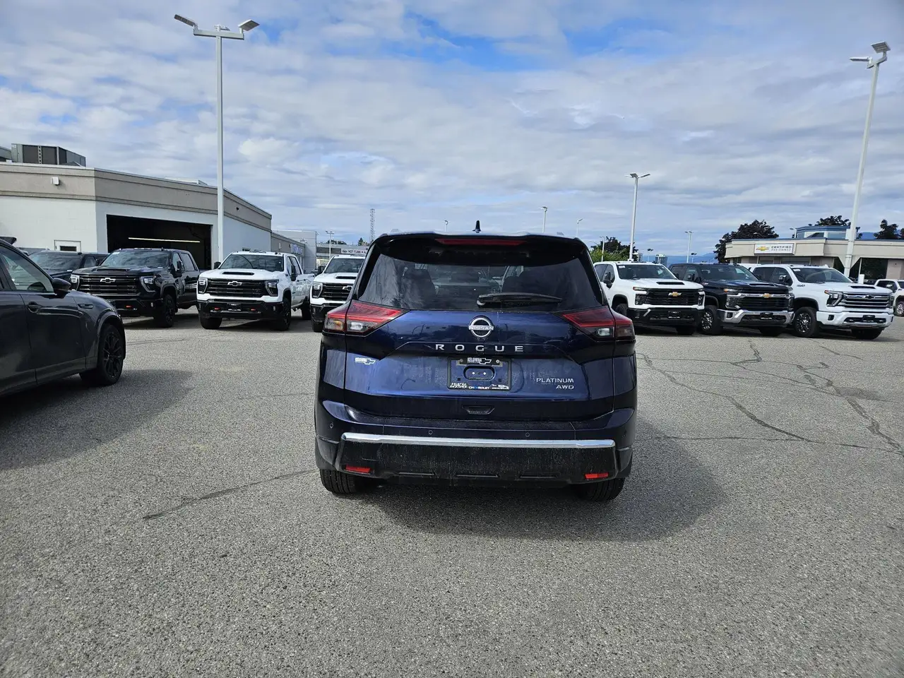 Nissan Rogue снимка Nissan Rogue