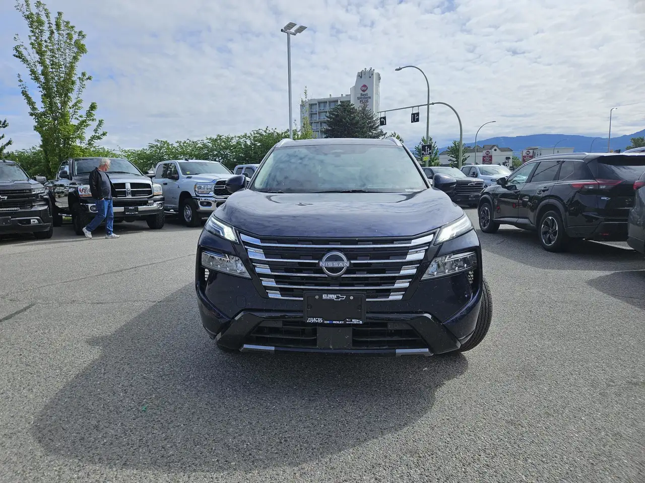 Nissan Rogue снимка Nissan Rogue
