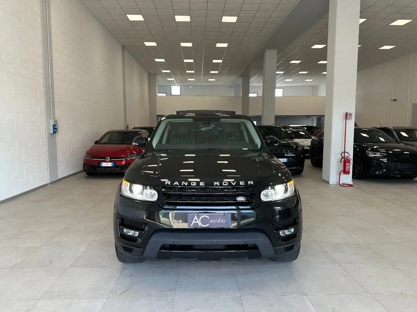 Land Rover Range Rover Sport 3.0 TDV6 HSE Zwart - 1