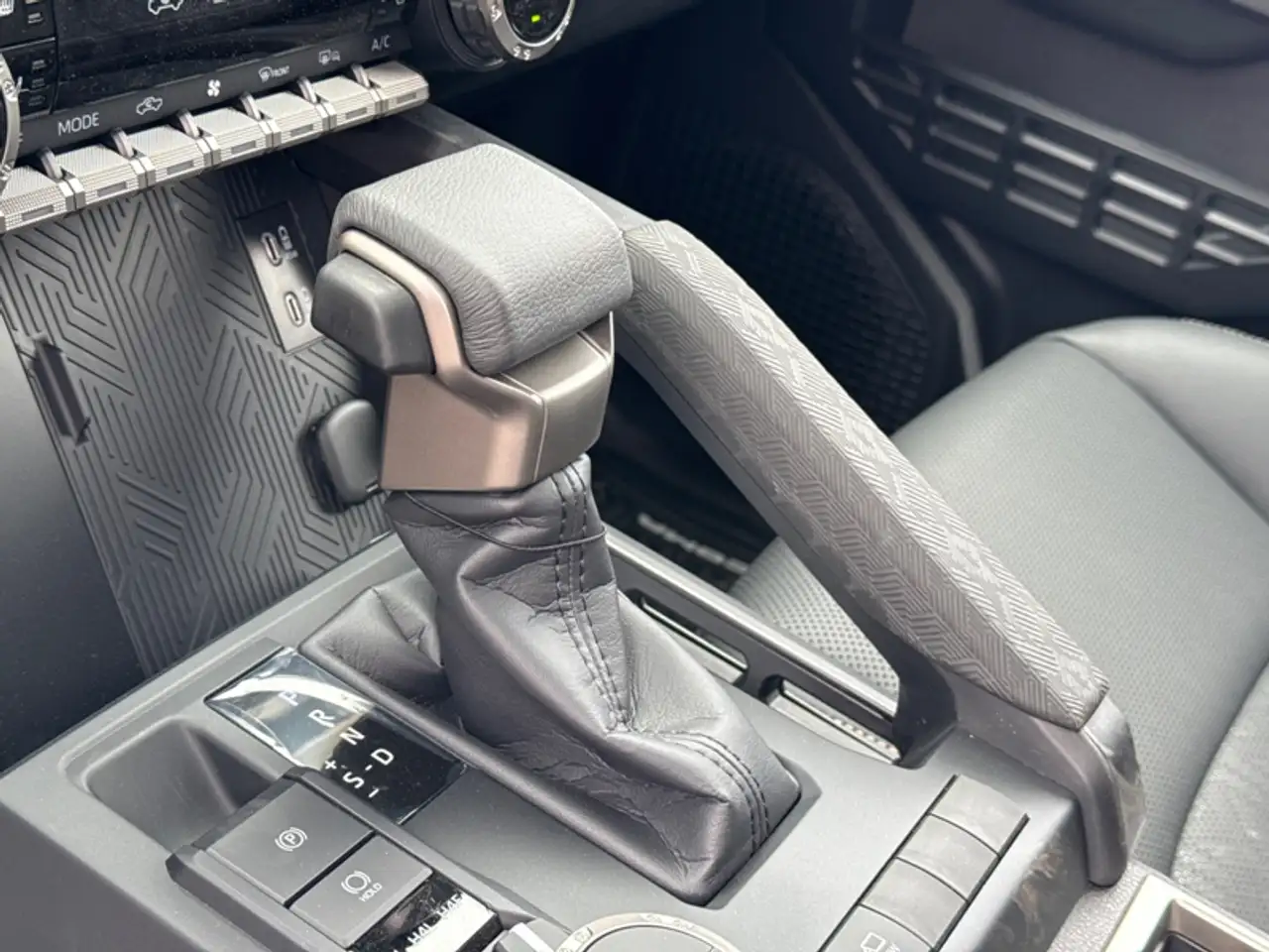 Toyota Tacoma снимка Toyota Tacoma