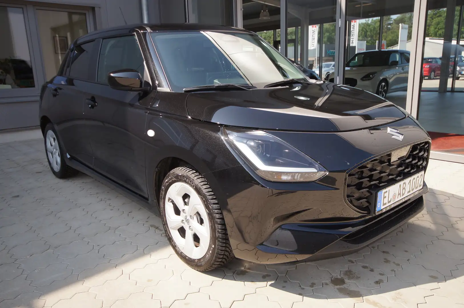 Suzuki Swift Hybrid MT Comfort incl. Ganzjahresreifen! Schwarz - 1