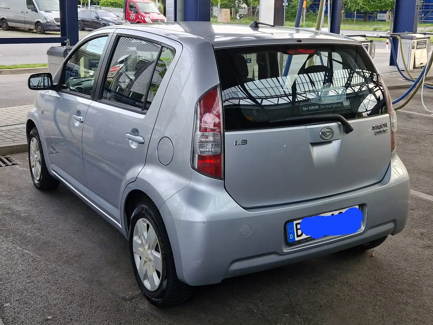 Daihatsu Sirion Sirion 1.3 Automatik Silber - 1