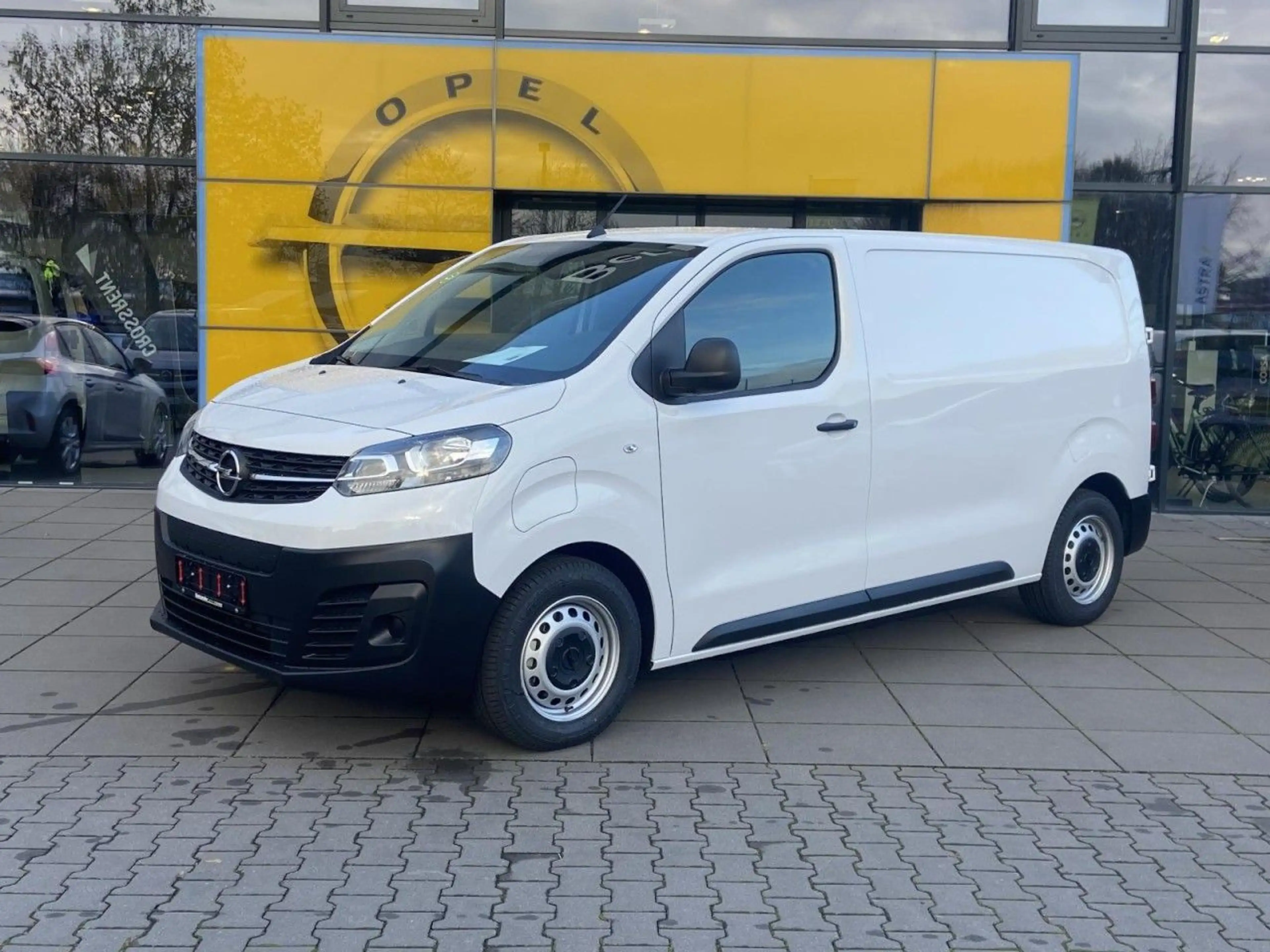 Opel Vivaro e Cargo M Edition 75kWh — photo 2