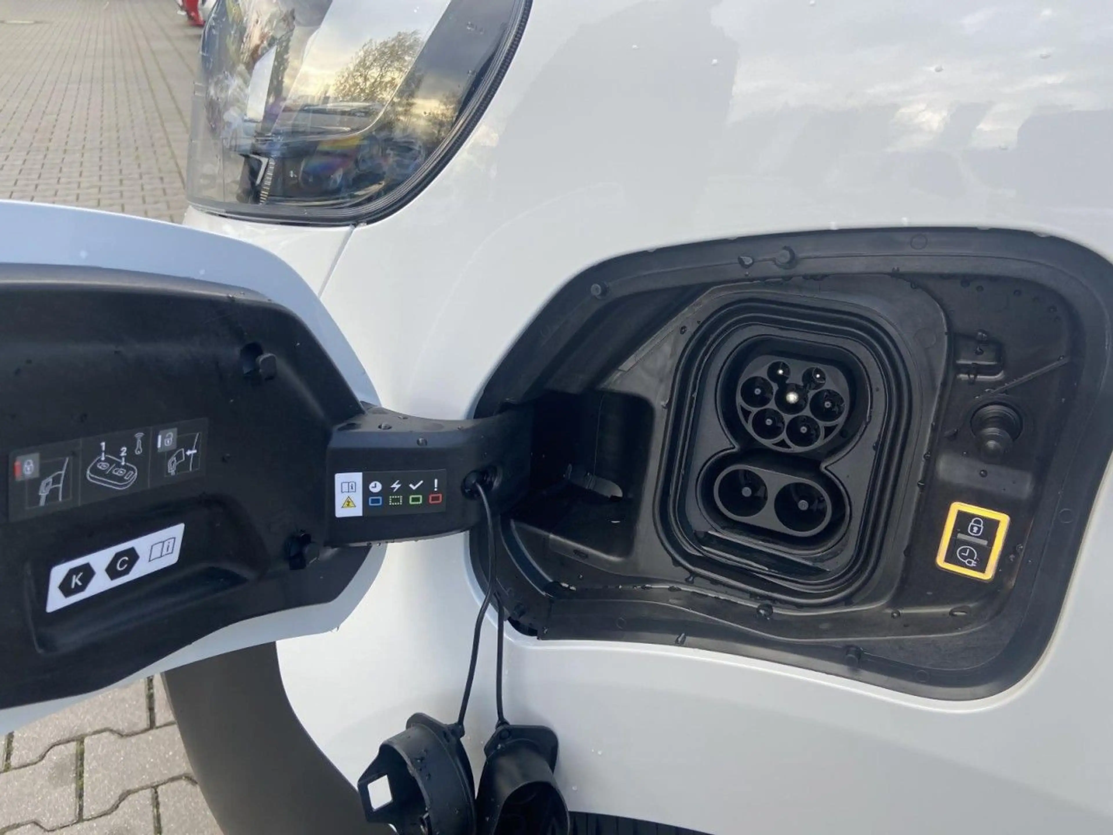 Opel Vivaro e Cargo M Edition 75kWh — photo 5