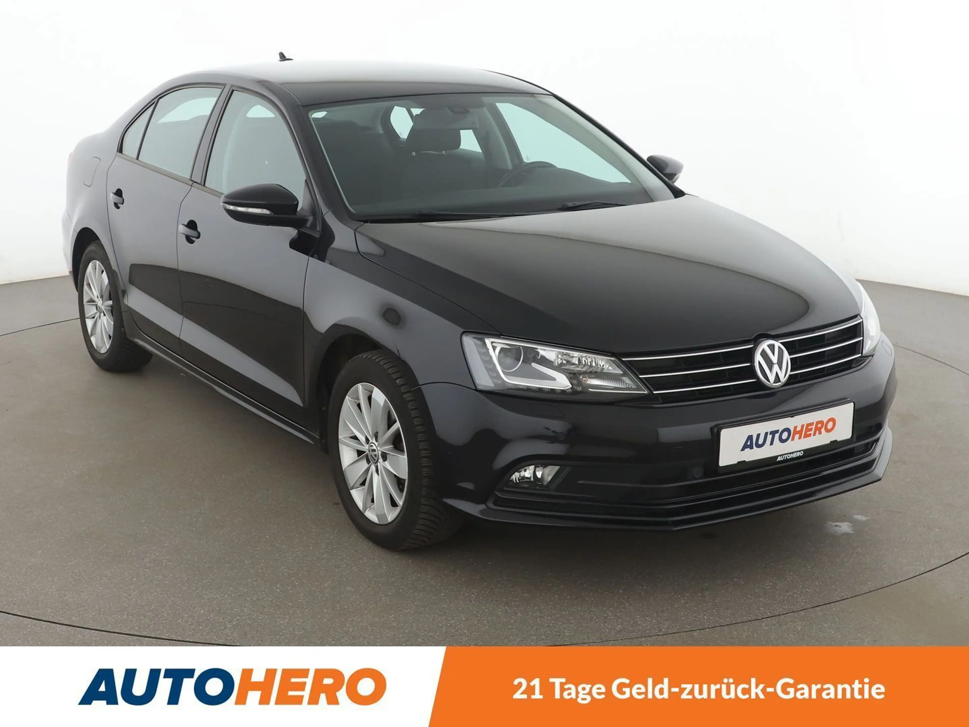Volkswagen Jetta 2.0 TDI BM*NAVI*XENON*PDC*SHZ*KLIMA*GARANTIE* — photo 8