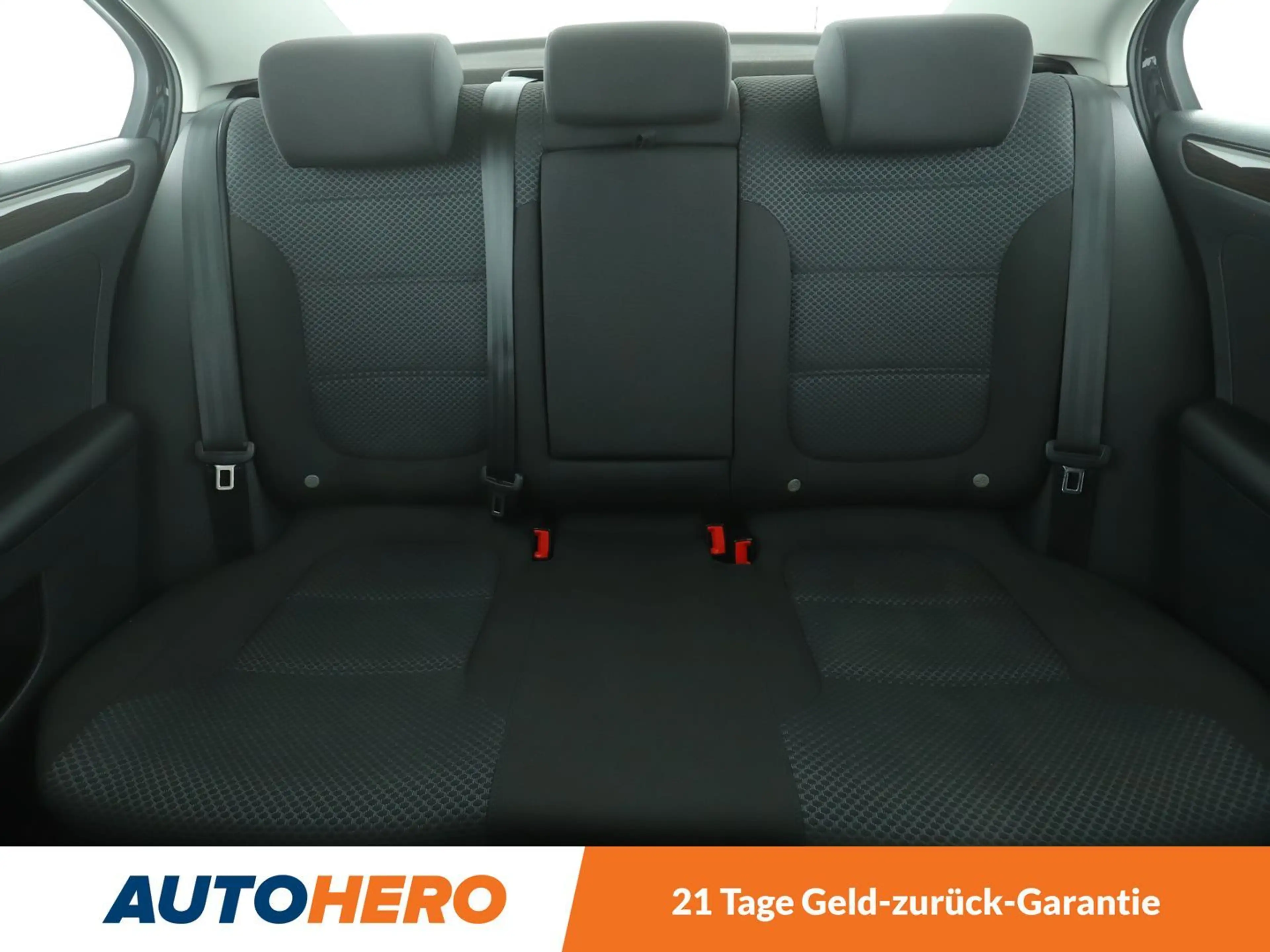 Volkswagen Jetta 2.0 TDI BM*NAVI*XENON*PDC*SHZ*KLIMA*GARANTIE* — photo 15