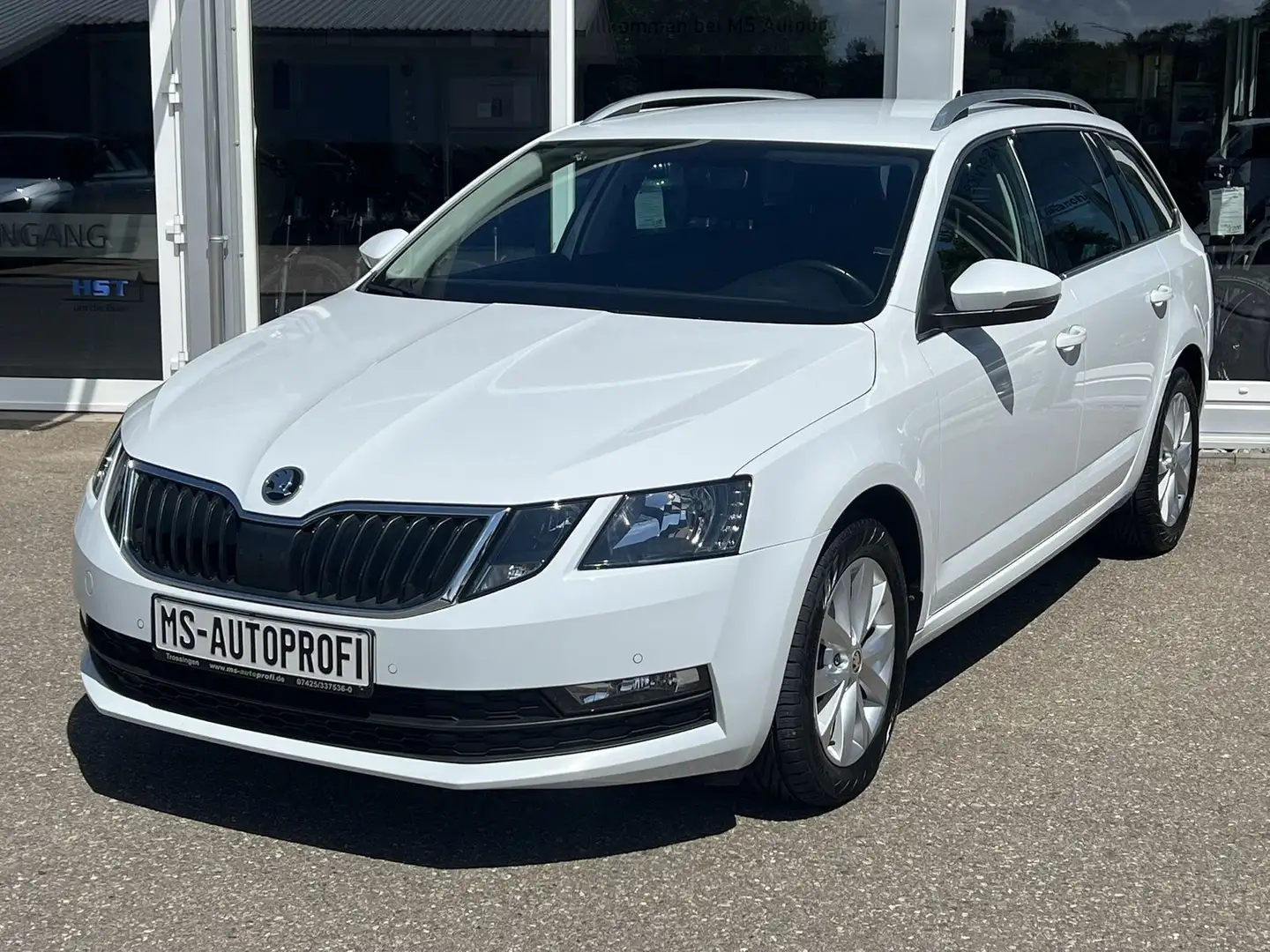 Skoda Octavia Ambition 1,5 DSG Navi Climatronic LED Cl Wit - 1