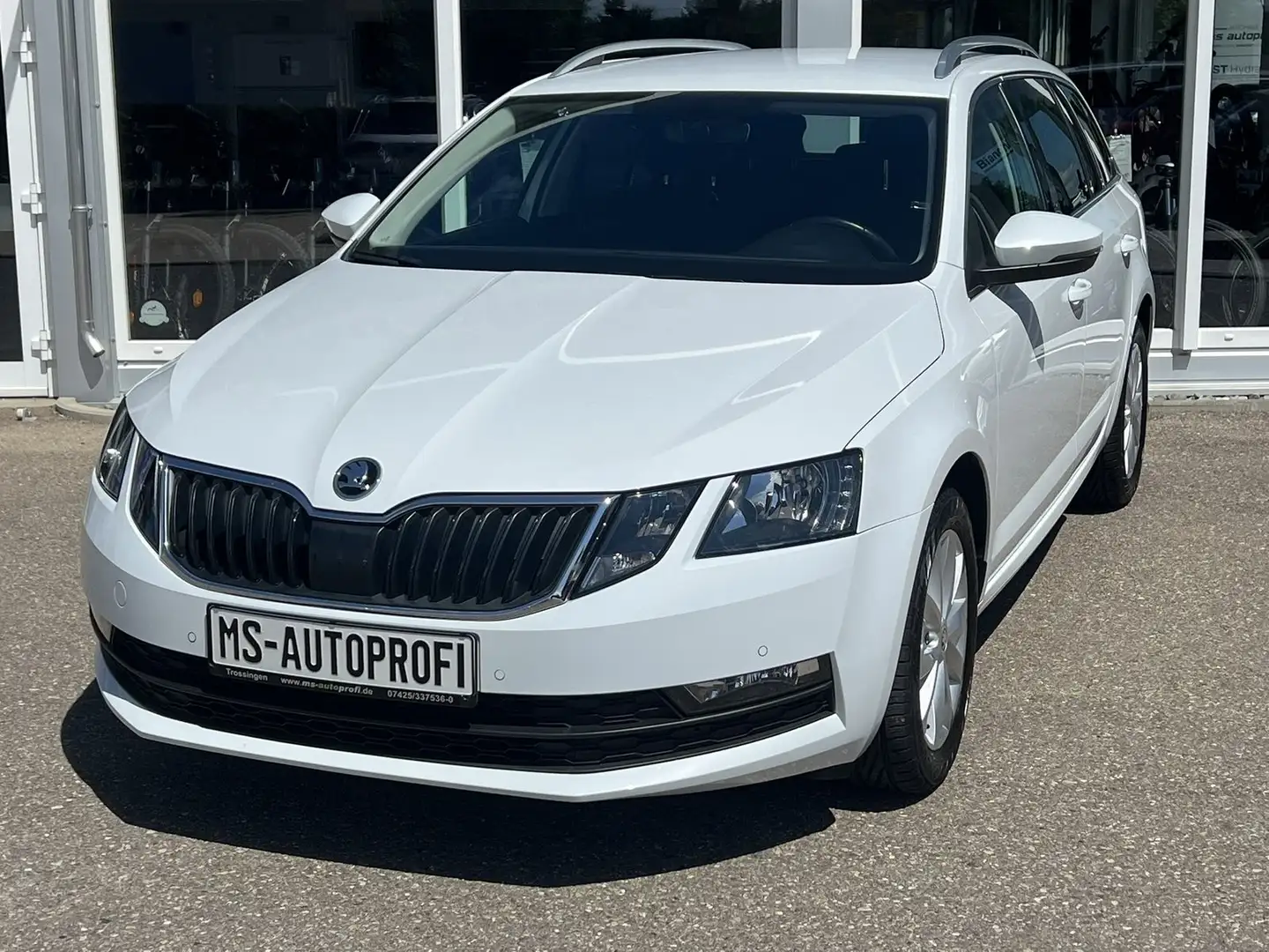 Skoda Octavia Ambition 1,5 DSG Navi Climatronic LED Cl Wit - 2