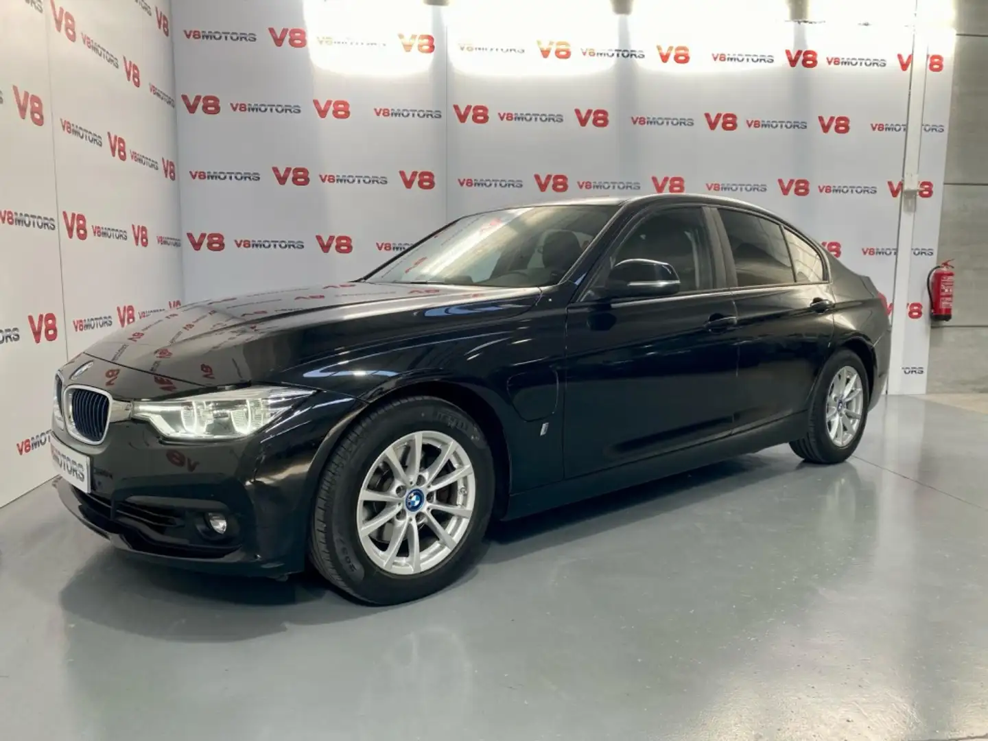 BMW 330 330e iPerformance Negro - 1