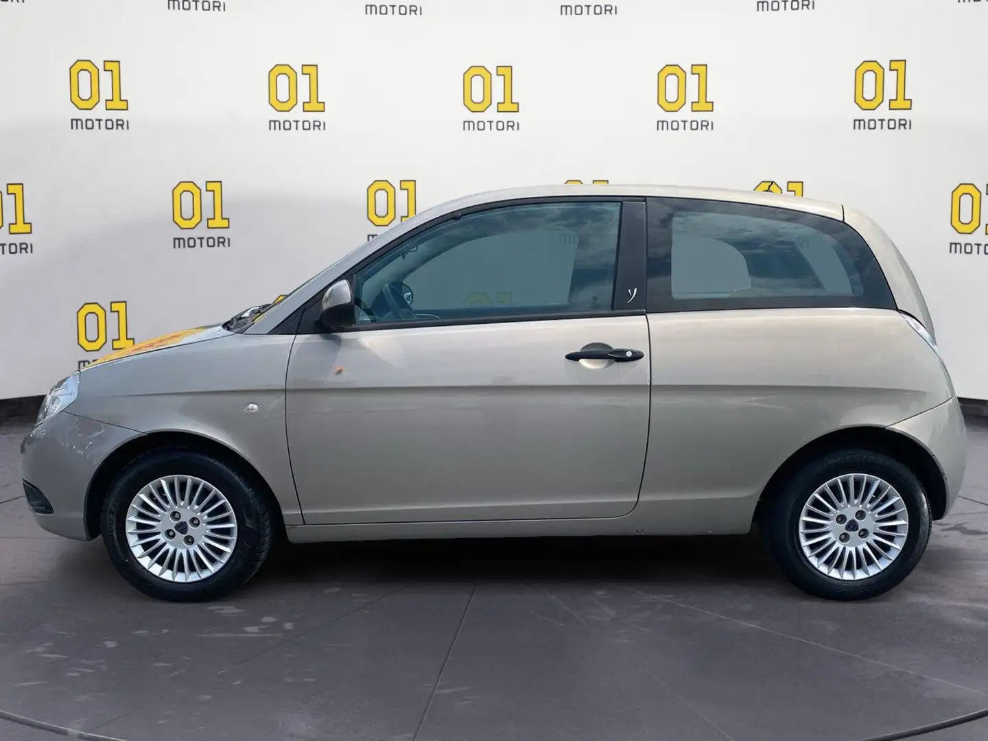 Lancia Ypsilon Ypsilon 1.2 Argento - 2