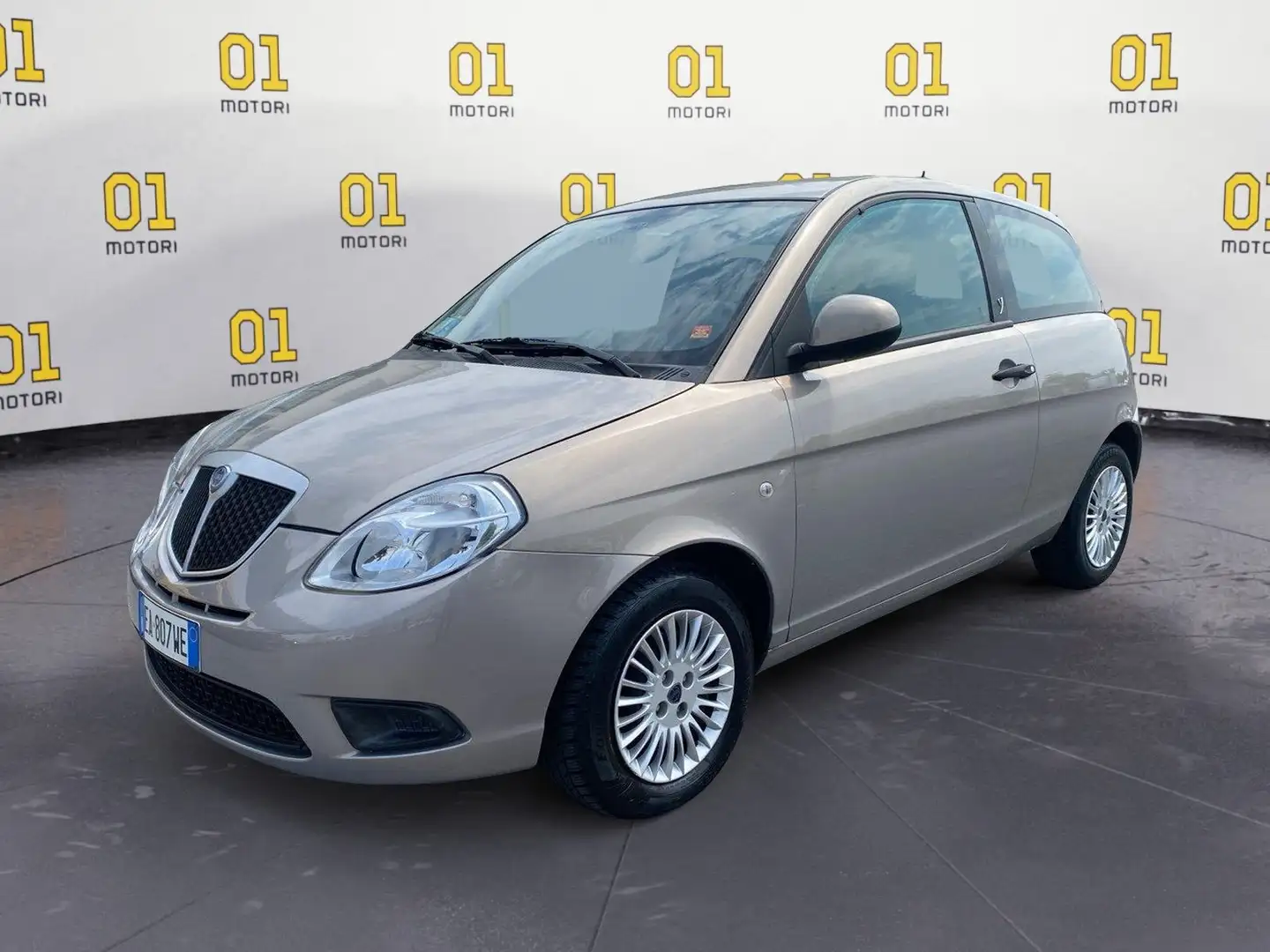 Lancia Ypsilon Ypsilon 1.2 Argento - 1