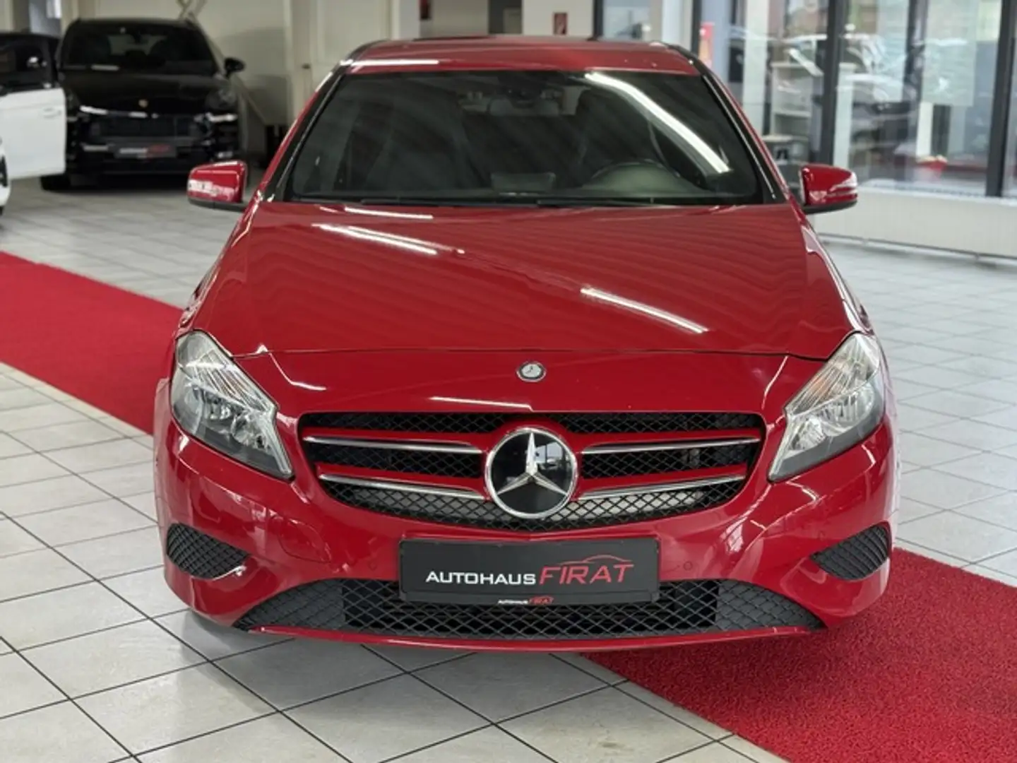 Mercedes-Benz A 180 BlueEfficiency Style Packet Rouge - 2