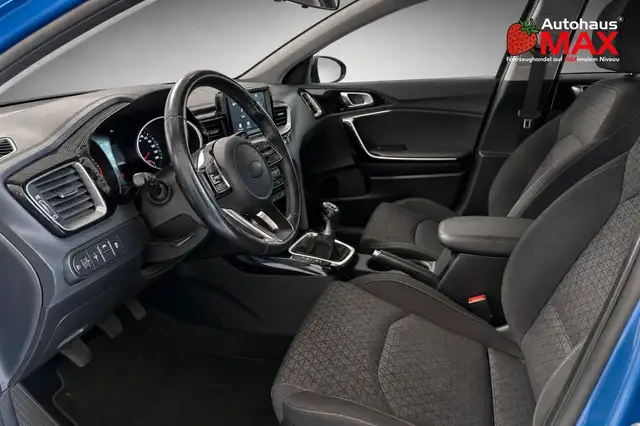 Kia Ceed view 11