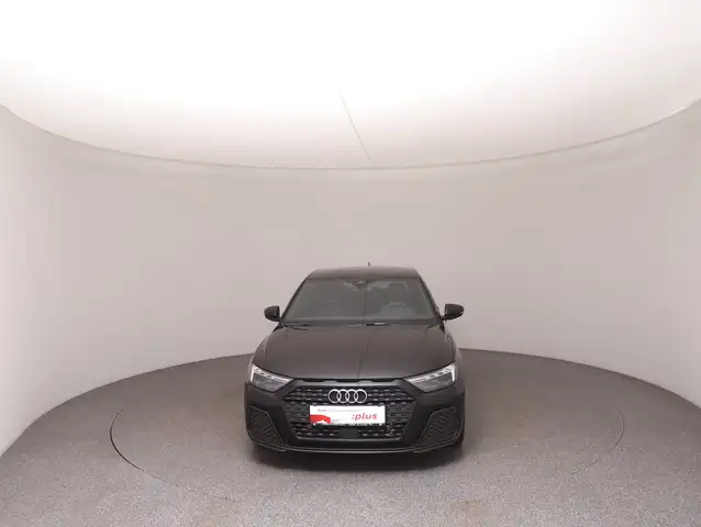 Audi A1 view 3