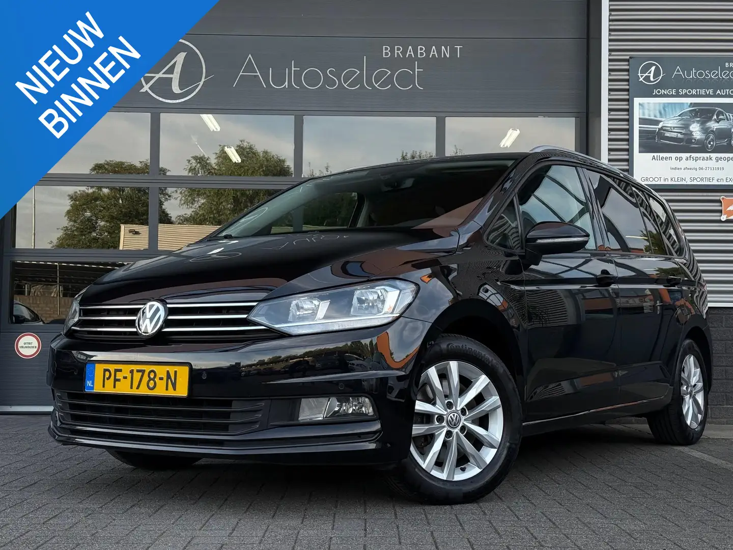 Volkswagen Touran 1.4 TSI Comfortline Business 7p Cruise CarPlay Cam Zwart - 1